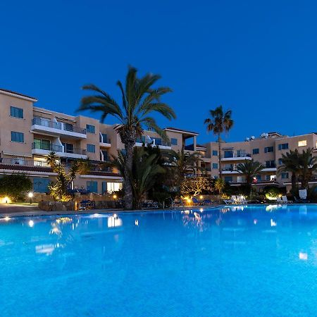 105 Kings Palace - Fabulous 2 Bed, 2 Bath, Large Patio With Garden - Sea Views Paphos Kültér fotó