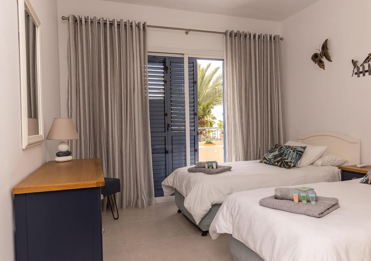 105 Kings Palace - Fabulous 2 Bed, 2 Bath, Large Patio With Garden - Sea Views Paphos Kültér fotó