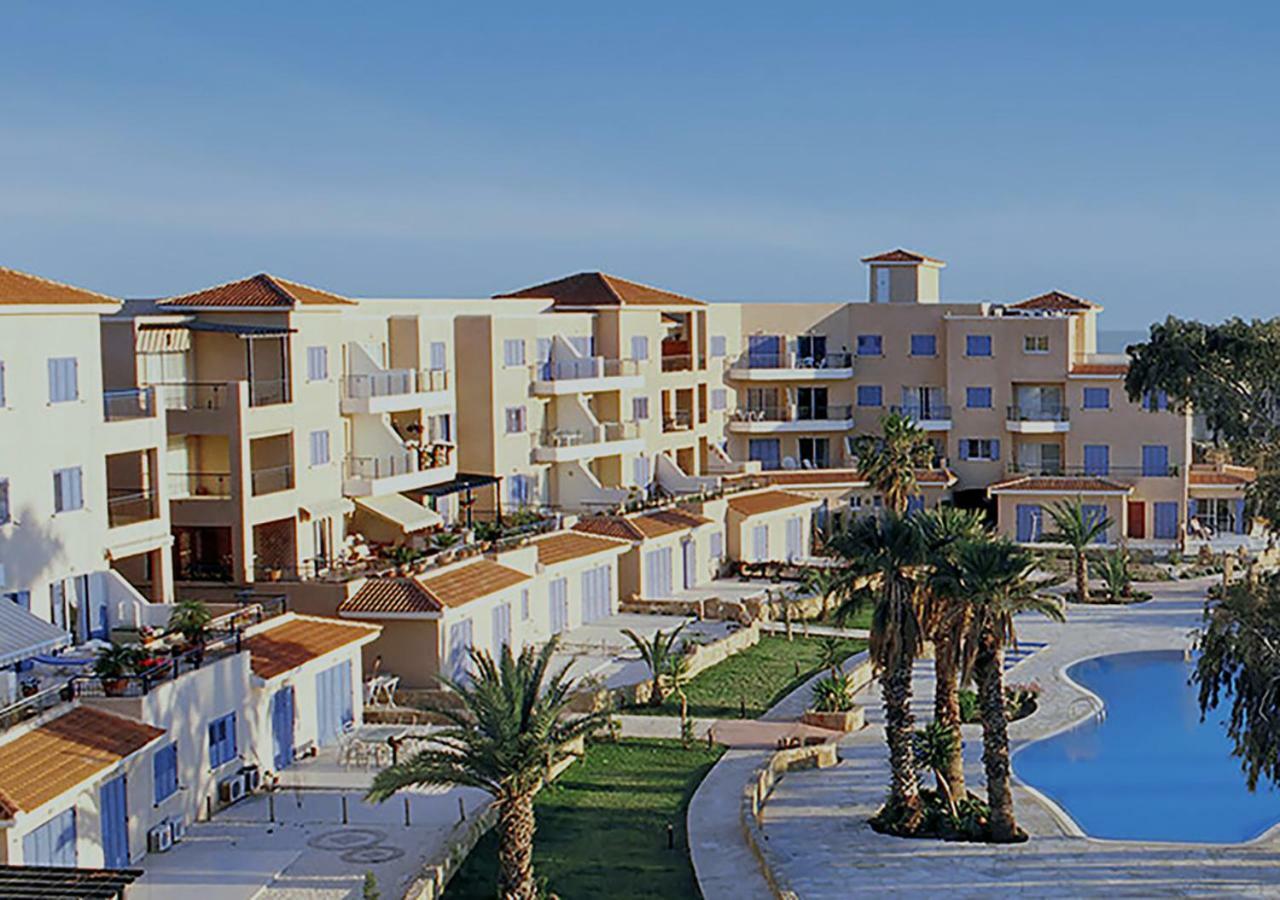 105 Kings Palace - Fabulous 2 Bed, 2 Bath, Large Patio With Garden - Sea Views Paphos Kültér fotó