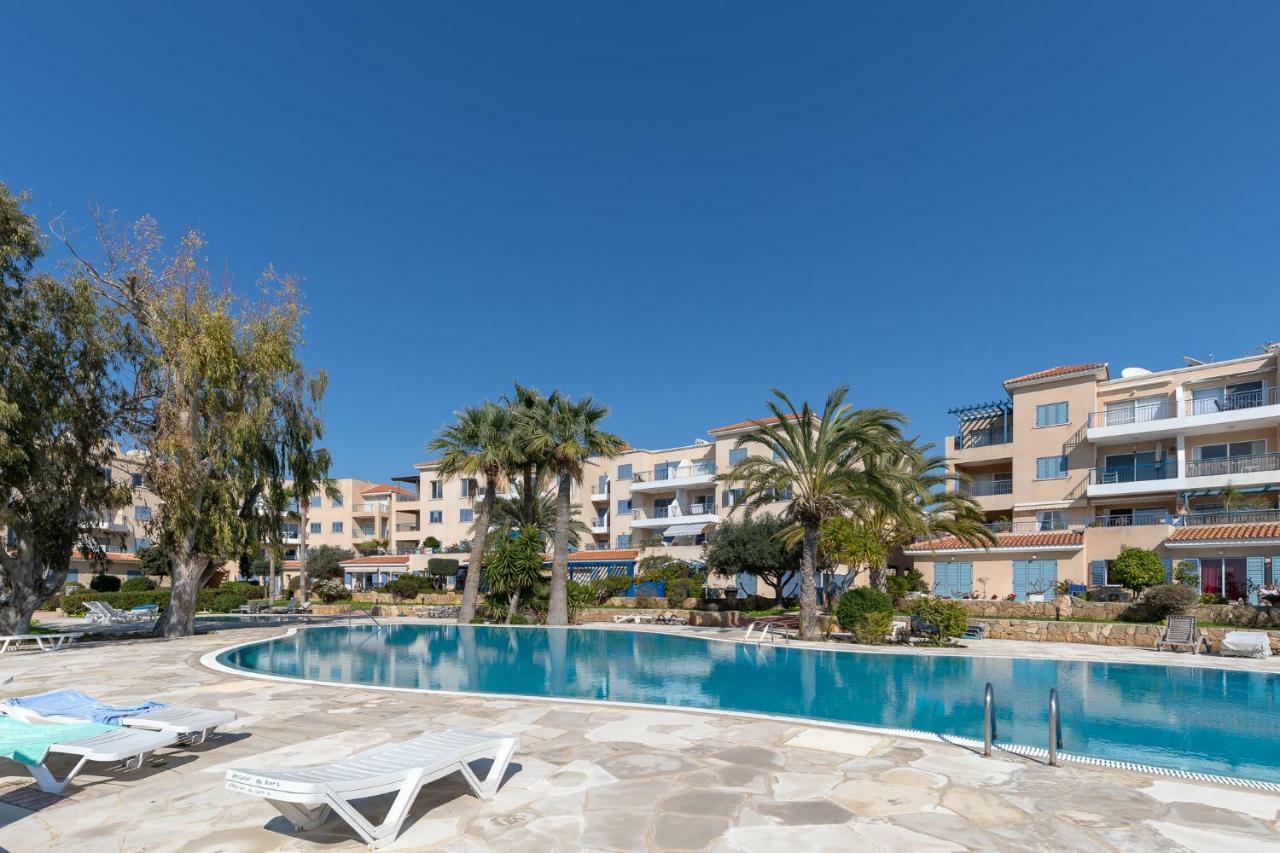 105 Kings Palace - Fabulous 2 Bed, 2 Bath, Large Patio With Garden - Sea Views Paphos Kültér fotó