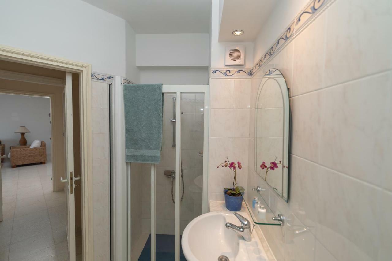 105 Kings Palace - Fabulous 2 Bed, 2 Bath, Large Patio With Garden - Sea Views Paphos Kültér fotó